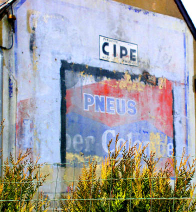 publicit Pneus KLBER COLOMBES