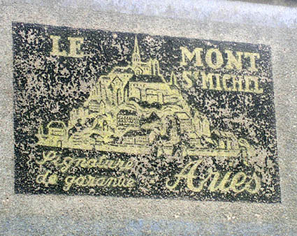 publicit LE MONT St MICHEL ARIES